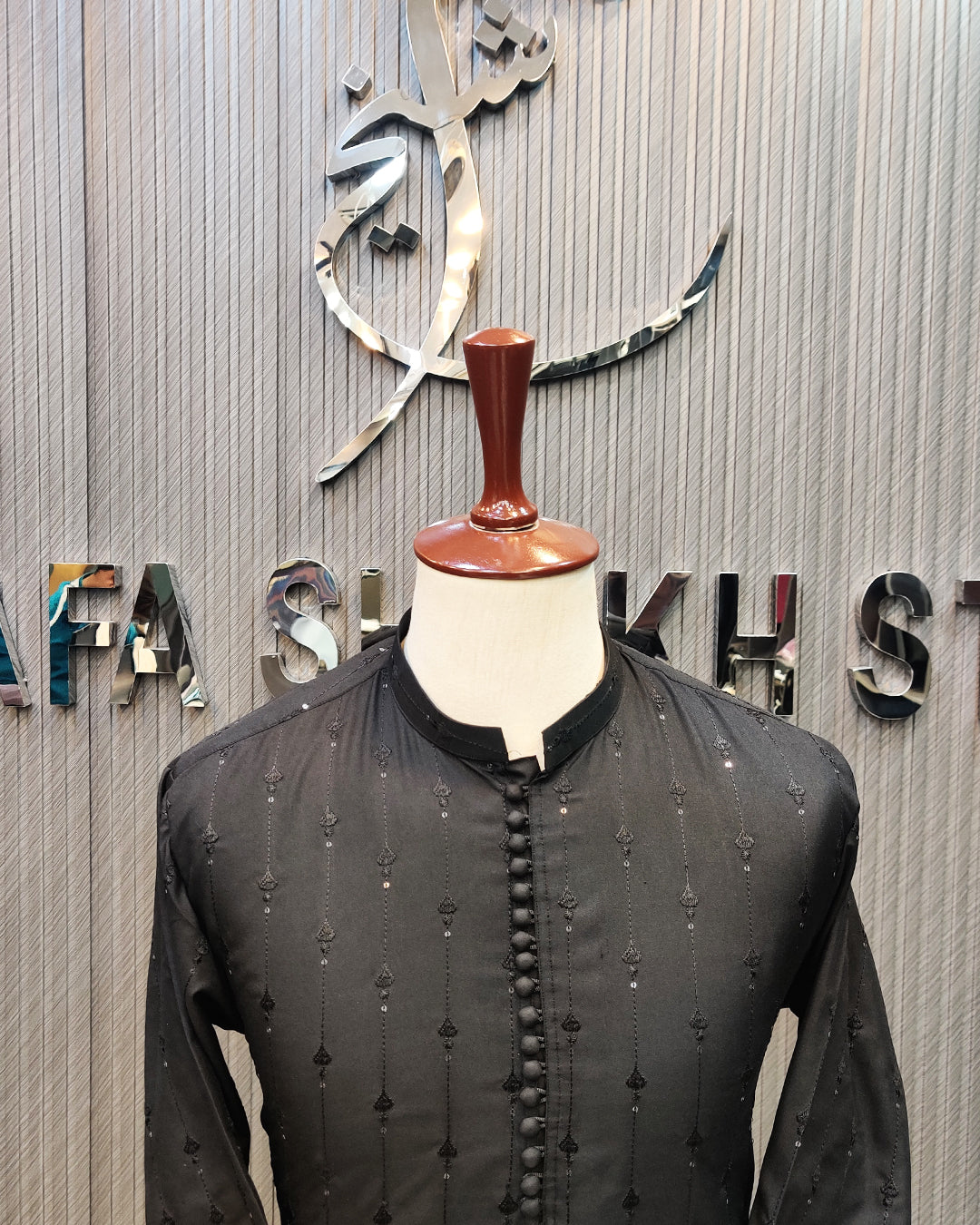Black Textured Kurta Pajama – Premium Men’s Traditional Wear